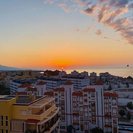 Penthouse Mit Private Dachterrasse Und Blick Auf Das Meer, Berge ,Hafen Estepona Esterno foto